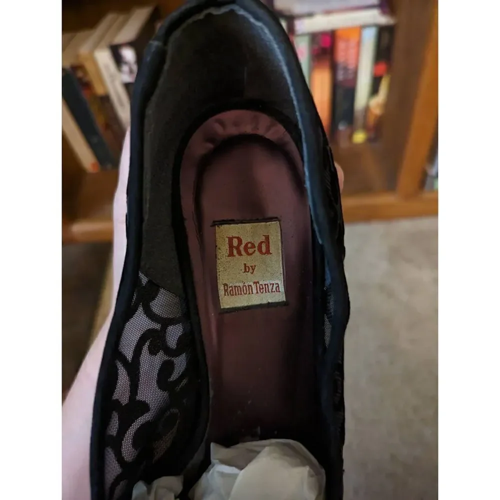 Red by Ramon tanza black velvet burnout loafers sz 9 made in Spain euc